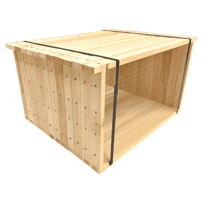 Handgefertigte Bienenbeute aus Holz, gerade gedrahtet, für Imkerei.
