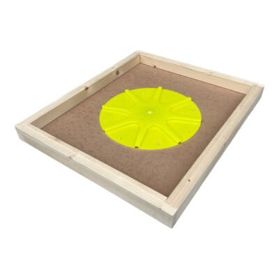 Bienenflucht mit gelber Abdeckung in Bienenstockrahmen.