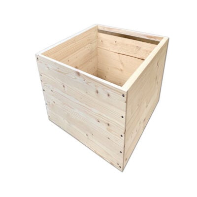 Leerer Dadant Bienenkasten aus Holz für Imkerei, robust und langlebig.