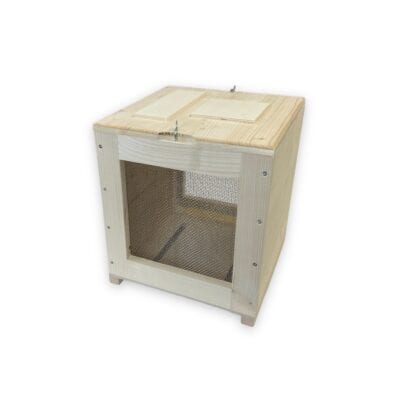 Schwarmkisterl aus Holz für Bienen, ideal für Imker.