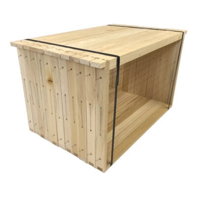 Holz Bienenkasten für Dadant Honigraum, gerade Seitenteile, gedrahtet.