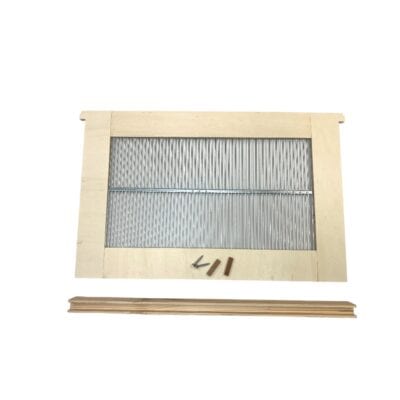 Trennschied mit Absperrgitter für Bienenköniginnen, Dadant Blatt.