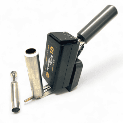 Imkergerät für Bienenstockkontrolle und -pflege, inklusive Zubehör.